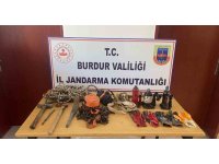 Burdur’da jandarmanın kaçakçılık ve uyuşturucu operasyonlarında 4 kişi tutuklandı