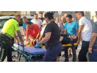 Hafif ticari araçla çarpışan motosiklet sürücüsü yaralandı