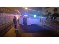 Antalya’da otomobil ve hafif ticari araç çarpıştı: 5 yaralı