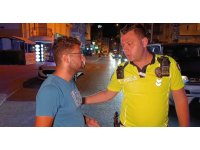 Yola kaçan basket topu, genç kuryeye kaza yaptırdı