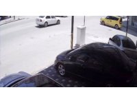 Ölümün kıyısından saniyelerle döndü, zarar gören motosikletine üzüldü