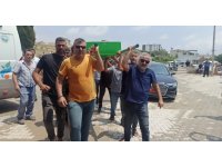 İzmir’de yoldaki elektrik akımına kapılarak ölen Özge Ceren, son yolculuğuna uğurlandı