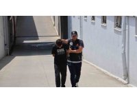 15 kilometre kaçan uyuşturucu kuryesinin aracından 83 bin 888 hap ele geçirildi