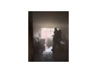 İskenderun’da yanan evde hasar oluştu