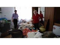 Cezaevindeki albino kardeşlerin evine giren hırsızlar altınları çalıp evi darmadağın etti