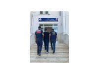 Adana’da aranan 2 şahıs yakalandı