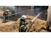 Defne’de samanlıkta çıkan yangın eve sıçramadan söndürüldü