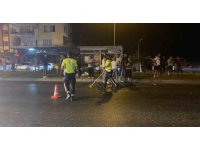 Otomobilin çarpıp sürüklediği yaya hayatını kaybetti