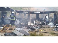 Alevlere teslim olan 2 konteyner kullanılmaz hale geldi