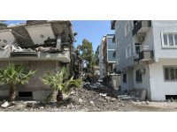 Yürekleri ağza getiren 5 katlı binanın yıkımı tamamlandı