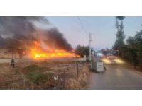 Antalya’da koli karton fabrikasında korkutan yangın