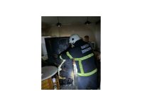 Motor kısmı yanan buzdolabı alev aldı