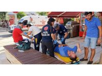 Antalya’da 2 otomobil çarpıştı, sürücüler yaralandı
