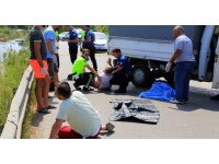 Antalya’da feci kaza, kamyonetin altında kalan motosiklet sürücüsü hayatını kaybetti