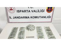 Isparta’da piyasaya sahte dolar sürmek üzere olan 3 şahıs yakalandı