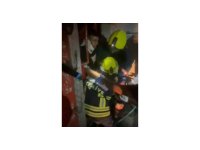 Kamyon park halindeki otobüse çarptı: 1 yaralı