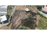 Okula yakın bölgede çıkan yangın paniğe neden oldu