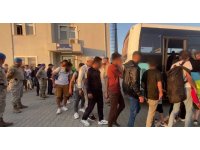 Deniz yoluyla yurt dışına çıkmak isterken yakalandılar