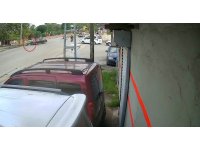 Aniden yola çıkan araç motosiklet sürücüsünün yaralanmasına neden oldu