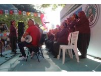 Mersin’de şalvarlı kadınlar korosu