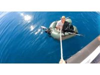 Akdeniz’de botu su alan balıkçıyı Sahil Güvenlik ekipleri kurtardı