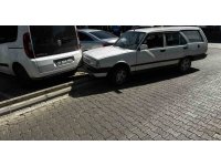 Alkollü sürücü Belediye Başkanı’nın makam aracı ve belediyeye ait hizmet aracına çarptı