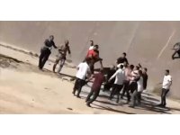 Firari hükümlüyü almak isteyen polise saldırı