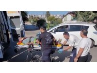 Antalya’da feci kaza: Takla atıp tel bariyerleri aşarak karşı yöne geçen aracın, iki araca çarpması sonucu 2 kişi yaralandı