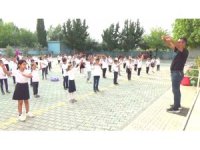 İlkokul öğrencileri, 2 yıldır güne sporla başlıyor