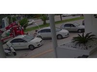 Anne ve oğlunun yaralandığı kaza kamerada