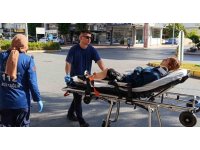 Antalya’da ’U’ dönüşü yapan otomobille çarpışan motosikletli yaralandı