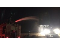 Reyhanlı’da pamuk toplama makinesinde yangın