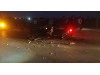 Pamuk yüklü traktör ile otomobil çarpıştı: 2 yaralı