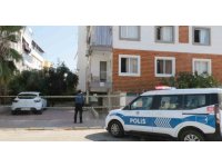 Yaraladığı kardeşini merak edip ambulansın arkasından gittiği hastanede yakalandı