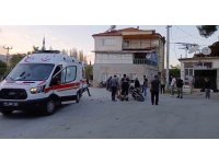 15 yaşındaki çocuğun kullandığı otomobil motosiklet ile çarpıştı: 1 yaralı