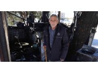 Depremzede esnafın prefabrik iş yeri alevlere teslim oldu