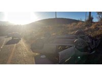 Isparta’da otomobil takla attı: 3 yaralı