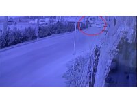 Hafriyat kamyonu, otomobili metrelerce sürükledi: O anlar kamerada