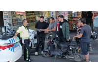 Kırmızı ışık ihlali yapan elektrikli bisiklet, motosiklete çarptı:1 yaralı