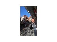 Isparta’da iş yeri sahibi kiracısını koltuk değneği ile darp etti