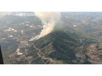 Kumluca’da çıkan yangına müdahale sürüyor