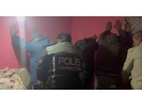 Narkotim ekiplerinden metruk binalara uygulama