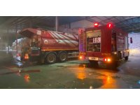 Pamuk deposundaki yangın büyümeden söndürüldü