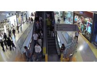 AVM’deki yankesicilik anları kamerada