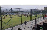 Mersin’de amatör maçta kavga çıktı, ortalık savaş alanına döndü