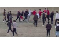 Yeşil sahanın boks ringine döndüğü maçta kavganın kaleciye atılan yumrukla başladığı iddiası