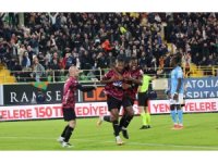 Trendyol Süper Lig: Alanyaspor: 2 - Trabzonspor: 1 (Maç sonucu)