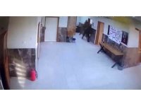 Ağabeyi 2 öğretmeni dövdü, kadın öğretmen açığa alındı