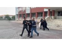 Aranan 2 hükümlü İmamoğlu polisinin takibiyle yakalandı