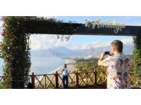 Yüksek kesimlerde kar yağışı, sahillerde deniz keyfi